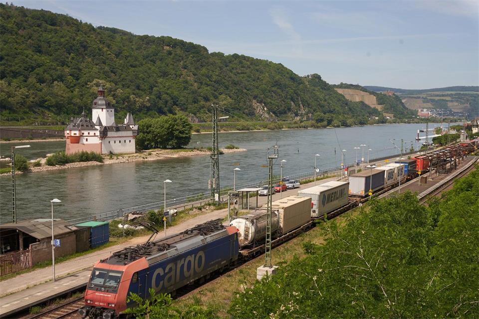Während der Bundesgartenschau soll das Angebot der Regionalbahnen ausgebaut werden. (Symbolbild)Thomas Frey/dpa