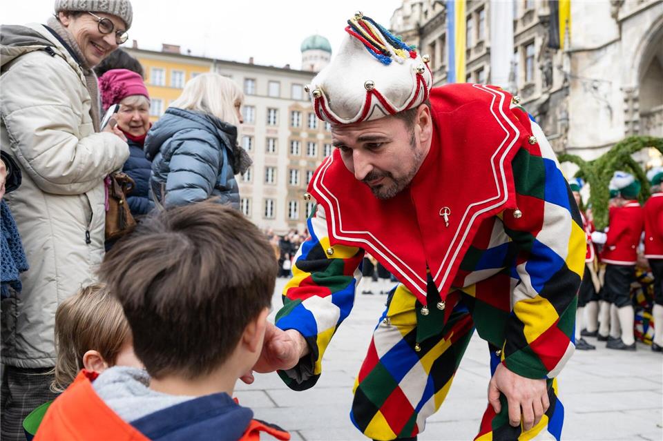 Während der Pest sollten die Schäffler den Menschen Freude bereiten. Lennart Preiss/dpa