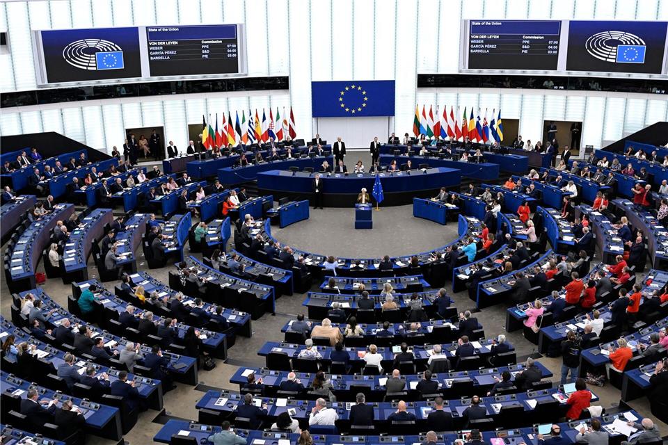 Von der Leyens Pläne: „Europa muss kämpfen“ Während der Rede der Kommissionschefin kam es neben Applaus auch zu Buhrufen. Pascal Bastien/AP/dpa