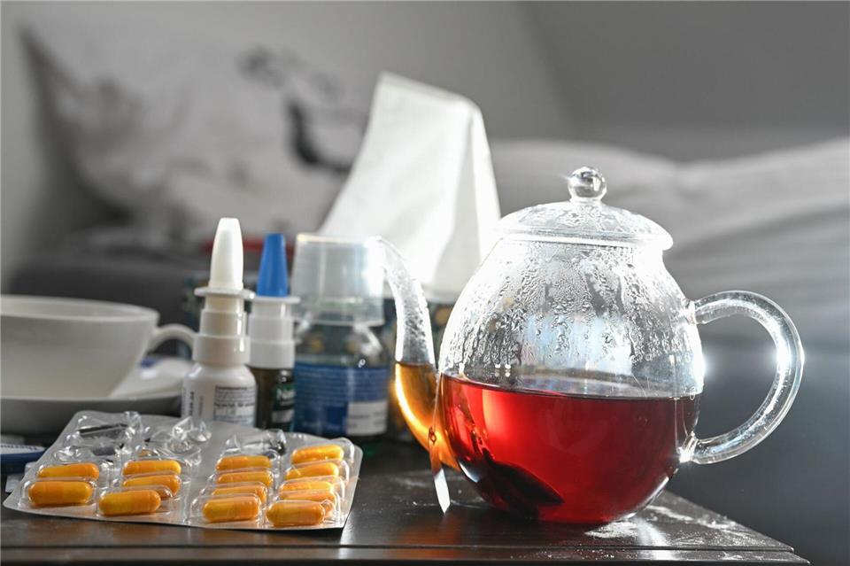 Während die Influenza in Sachsen-Anhalt auf dem Rückzug ist, steigt die Zahl an Atemwegserkrankungen. (Symbolbild)Bernd Weißbrod/dpa/dpa-tmn