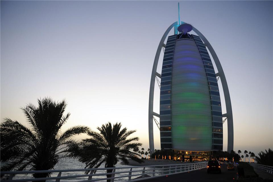 Während viele Sonnenziele im Herbst günstiger zu buchen sind, wird es in Dubai eher teurer.Marcus Brandt/dpa/dpa-tmn