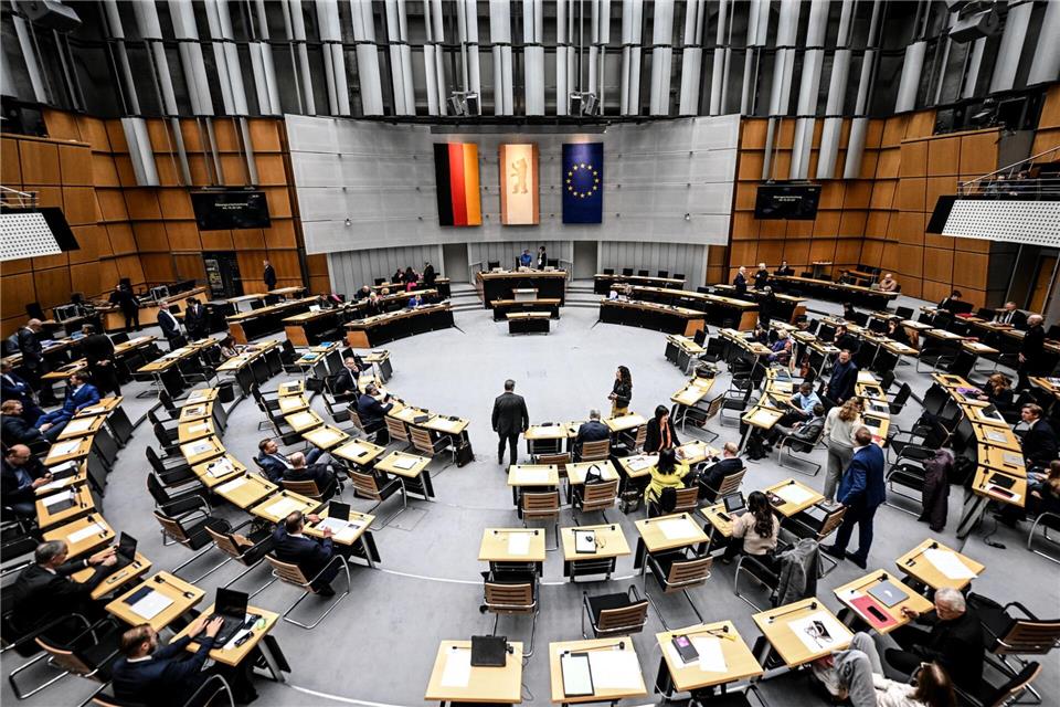 Wären am Sonntag Wahlen in Berlin sähe es einer neuen Umfrage zufolge schlecht für eine neue Regierung aus CDU und SPD aus. (Symbolfoto)Britta Pedersen/dpa