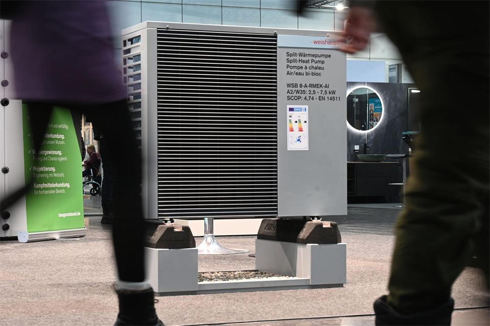Wärmepumpen gehören zu den wichtigsten Trägern der Energiewende. (Symbolbild)David Hammersen/dpa