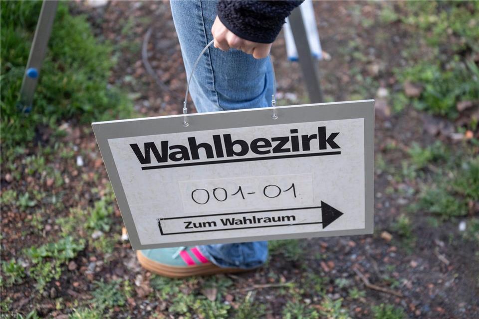 Wahlberechtigt sind nach Schätzungen des Statistischen Landesamts rund 7,7 Millionen Baden-Württembergerinnen und Baden-Württemberger. Marijan Murat/dpa