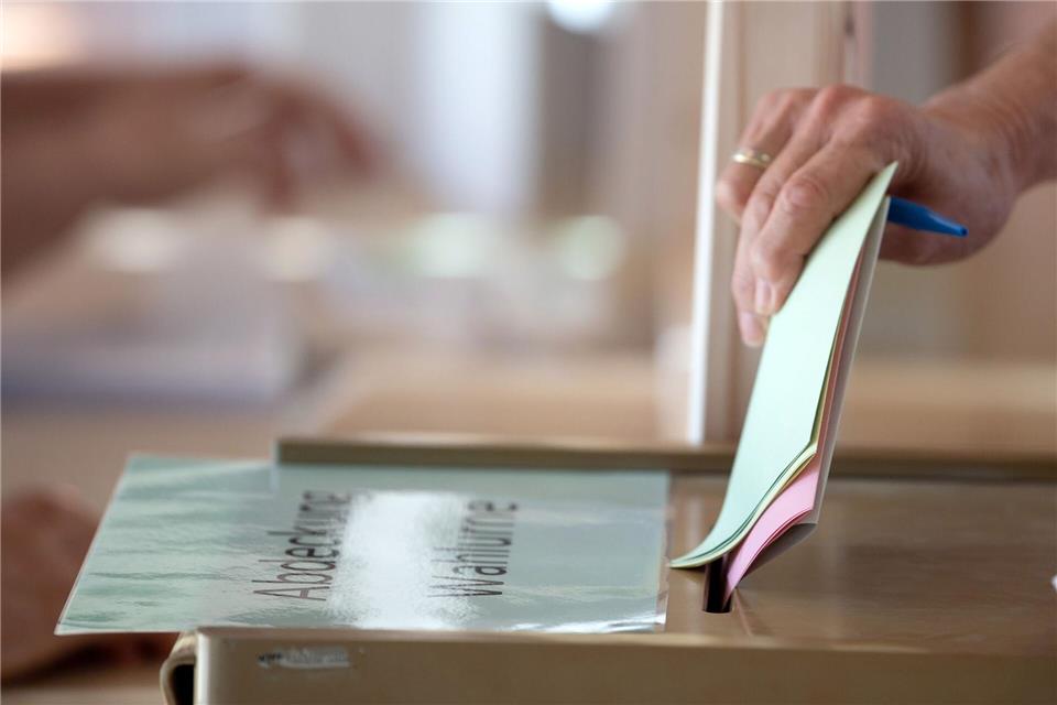 Wahllokale öffnen: Abstimmung über Kommunalpolitik in NRW Wahlen in Nordrhein-Westfalen haben immer ein besonderes Gewicht - immerhin stimmen hier selbst auf kommunaler Ebene fast 14 Millionen Bürger ab. (Archivbild)Federico Gambarini/dpa