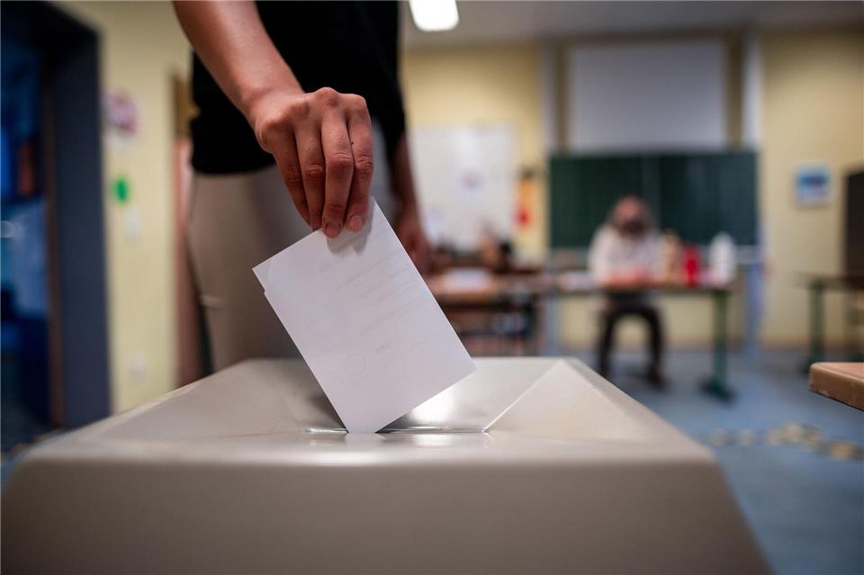 Wahlen in Nordrhein-Westfalen werden stets mit besonders großer Spannung beobachtet: Wie verschieben sich die Gewichte zwischen den Parteien? (Archivbild)Fabian Strauch/dpa