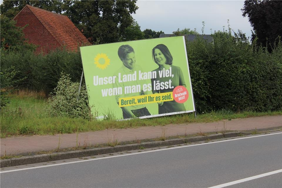 Wahlplakate in Raesfeld, im Bild ein Beispiel aus Erle: Die Gemeinde möchte am Verfahren festhalten.
