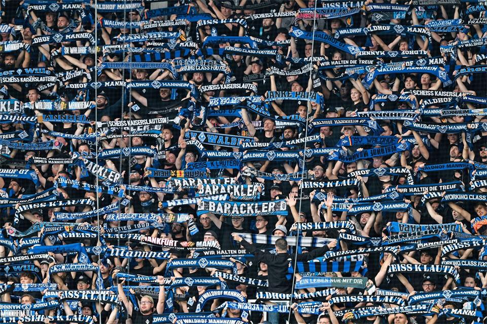 Waldhof Mannheim trat am zehnten Spieltag auswärts bei den Würzburger Kickers an. (Archivbild)Uwe Anspach/dpa