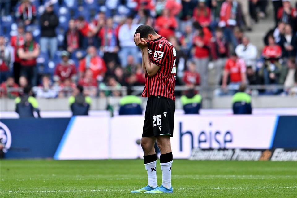 Waniss Taïbi von Hannover 96 nach dem verpassten Aufstieg.Swen Pförtner/dpa