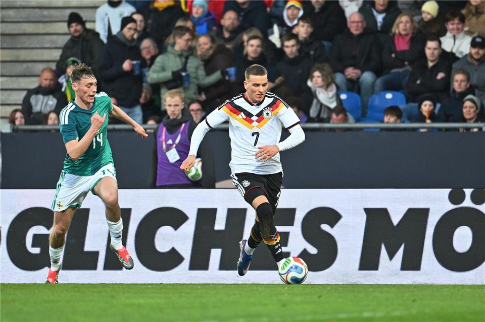 Wann feiert Said El Mala (r) seine Tor-Premiere für die U21?Swen Pförtner/dpa