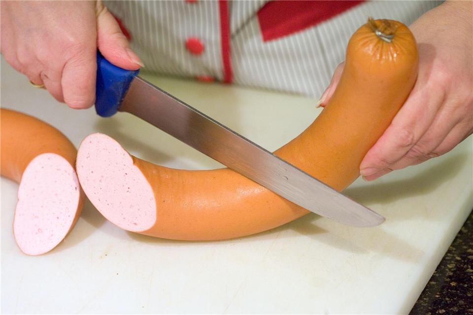 Wann ist eine Wurst eine Wurst? Nach dem Willen des EU-Parlaments nur, wenn sie aus Fleisch besteht. (Symbolbild)Friso Gentsch/dpa