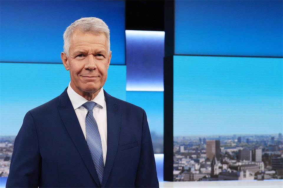 War ab 1990 in New York erster USA-Korrespondent von RTL, ging 1992 zurück nach Deutschland, um in Köln 32 Jahre lang die Hauptnachrichtensendung „RTL Aktuell“ zu präsentieren: Peter Kloeppel. (Archivbild)Oliver Berg/dpa
