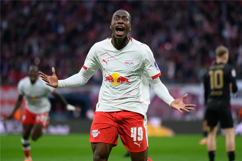 FC Bayern dominiert Topspiel - Gladbach gewinnt erstmals War an zwei Toren beteiligt: Yan DiomandeHendrik Schmidt/dpa