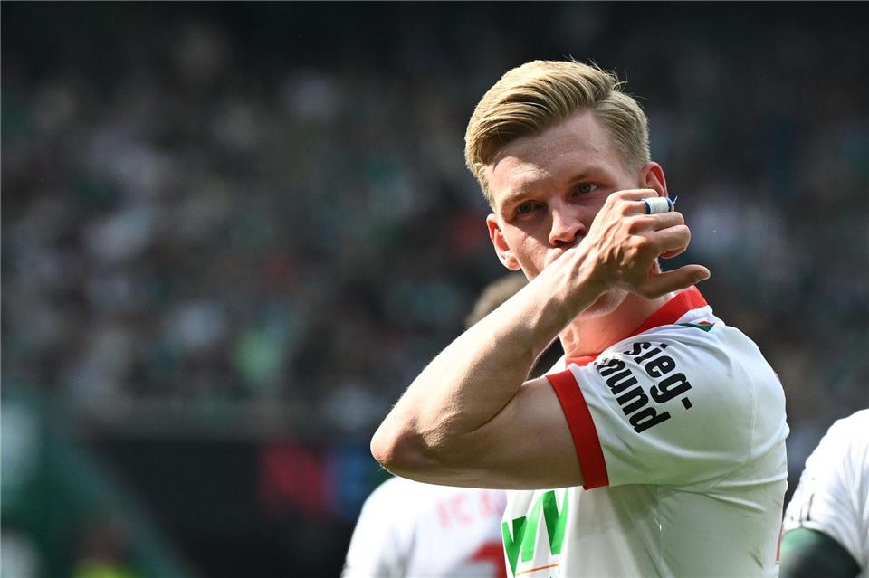 War der Matchwinner für Augsburg: Anton KadeCarmen Jaspersen/dpa