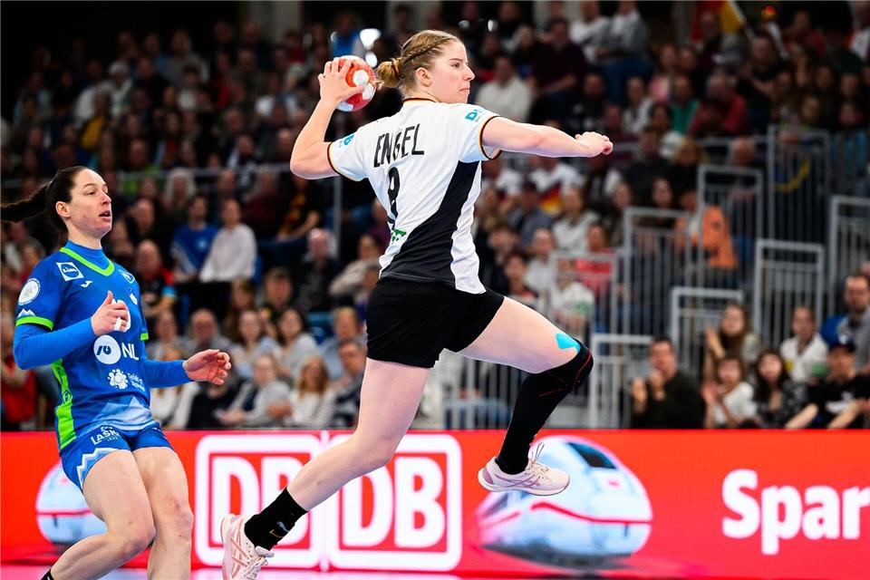 War eine sichere Vollstreckerin aus dem Rückraum: Nina Engel. Marco Wolf/dpa