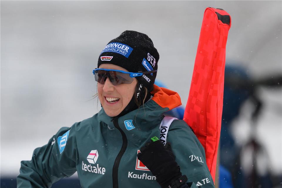 War trotz schlechten Wetters beim Schießtraining: Franziska Preuß.Hendrik Schmidt/dpa