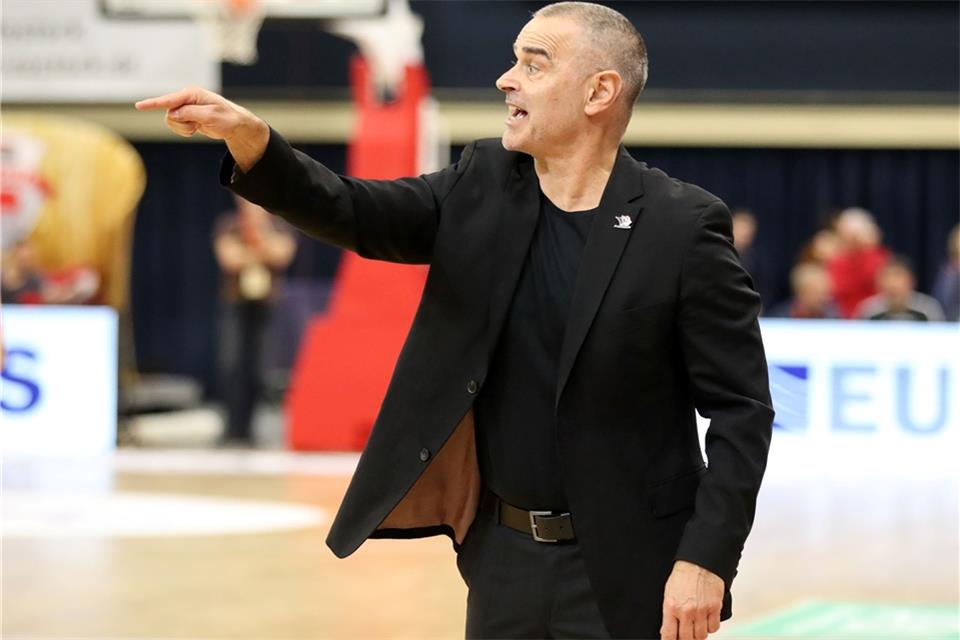 War von 2003 bis 2011 bereits Chefcoach der Deutschen Basketball-Herren: Dirk Bauermann.