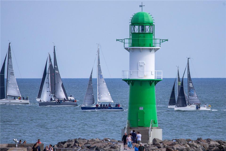 Warnemünde will olympischer Segel-Standort werden. (Archivbild)Jens Büttner/dpa