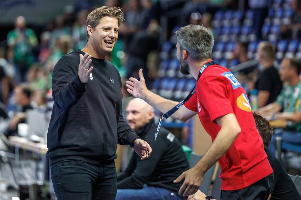 Warnen vor den besonderen Pokalgesetzen: Nicoley Krickau (l) und Bennet Wiegert (r). (Archivbild) Andreas Gora/dpa