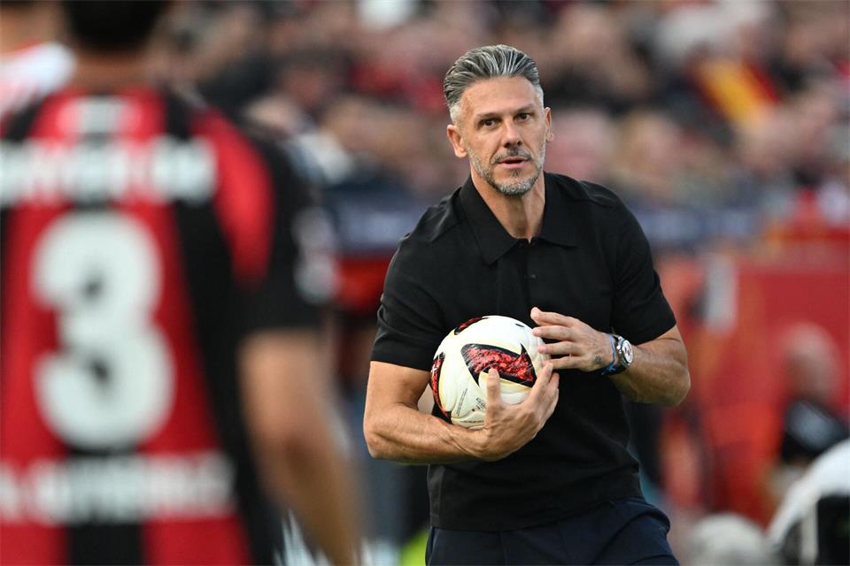 Warten weiterhin auf Auswärtspunkte in der Bundesliga: RB Leipzig und Trainer Martín Demichelis.Federico Gambarini/dpa