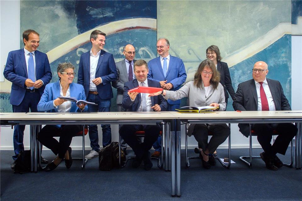 Was alle drei Parteien immer wieder betonen: Wie geräuschlos die Zusammenarbeit in den vergangenen fünf Jahren ablief. (Archivbild)Klaus-Dietmar Gabbert/dpa-Zentralbild/dpa