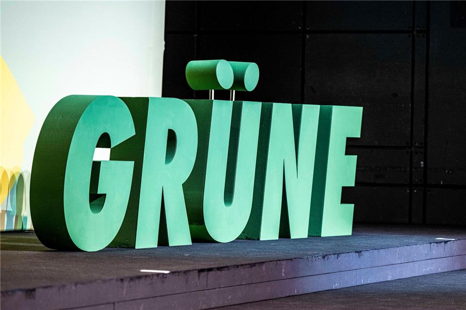 Was soll besser werden, was soll bleiben, was muss dringend angepackt werden - die Wähler sind aufgerufen, den Grünen in Nordrhein-Westfalen zu sagen, wo es ab 2027 langgehen soll. (Symbolbild) David Inderlied/dpa
