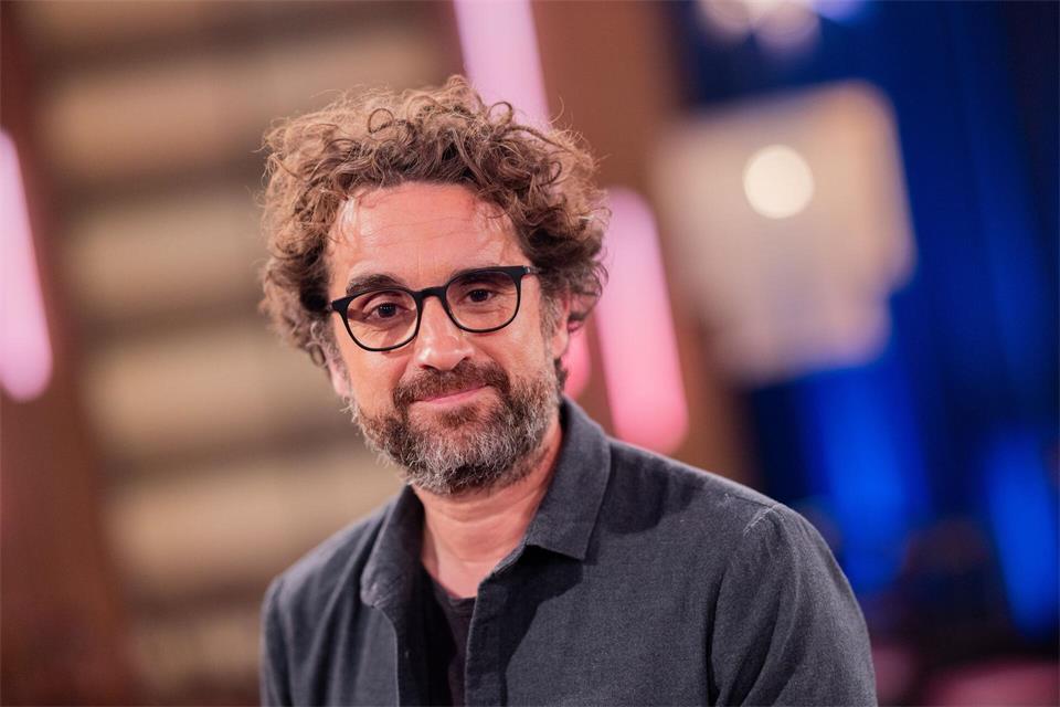 Was sollte man als junger Schauspieler dringend beachten? Oliver Wnuk weiß Rat. (Archivbild)Rolf Vennenbernd/dpa