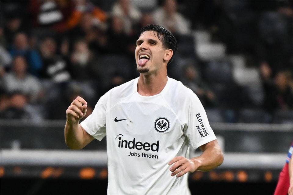Wechselt von Eintracht Frankfurt zum SC Freiburg: Igor Matanovic.Arne Dedert/dpa