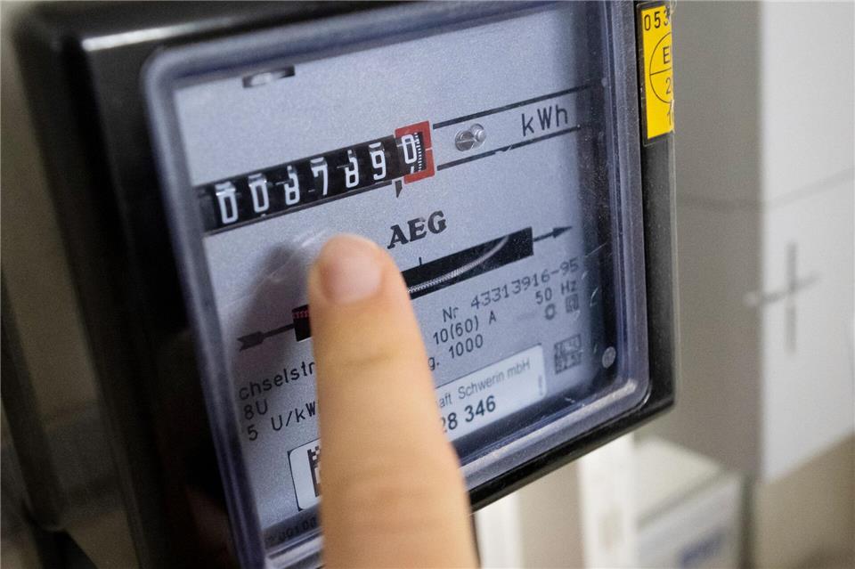 Wegen Manipulationen an Strom- und Gaszählern ist ein gewerblicher Betrieb stillgelegt worden. (Symbolbild)Philip Dulian/dpa