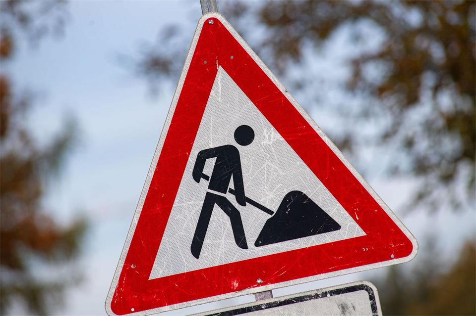 Wegen der Bauarbeiten ist der Südschnellweg in Hannover am Wochenende gesperrt. (Symbolbild)Stefan Sauer/dpa