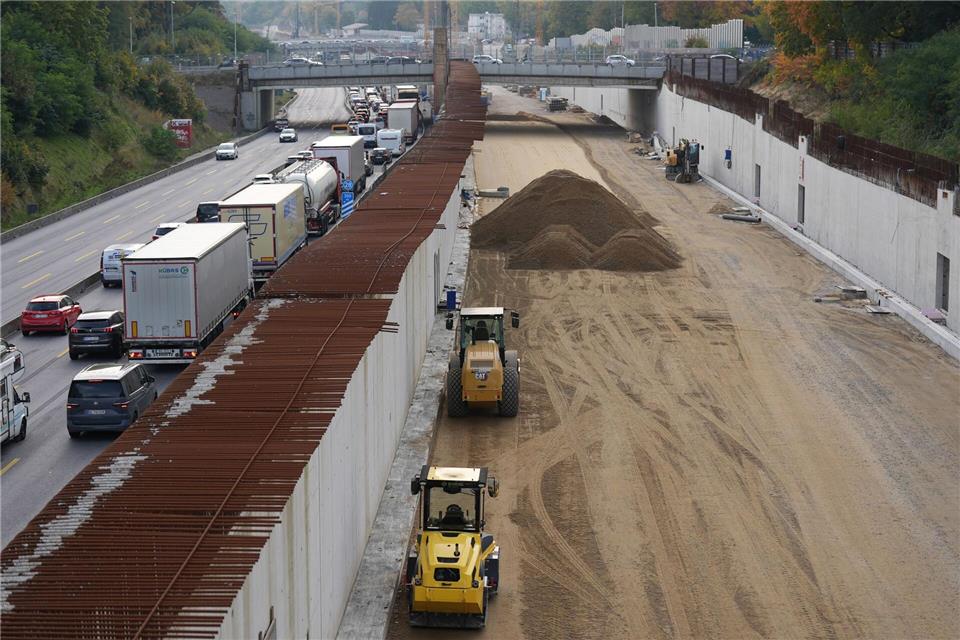 Wegen der Bauarbeiten wird die Autobahn am Wochenende zum sechsten Mal in diesem Jahr voll gesperrt.Marcus Brandt/dpa