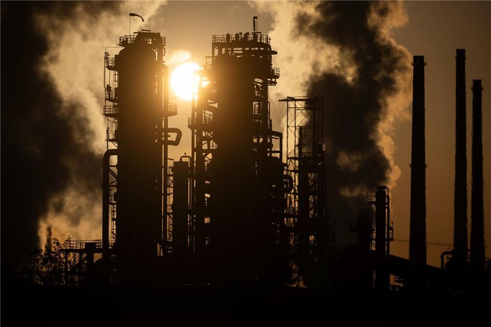 Wegen des Streits um die für den weltweiten Handel mit Energieträgern wie Öl und Flüssiggas wichtige Straße von Hormus eskaliert der Iran-Krieg seit Anfang des Monats wieder. (Archivbild)Marijan Murat/dpa