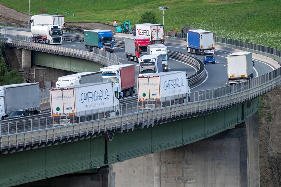 Wegen einer Demonstration wird die Brennerautobahn gesperrt.Peter Kneffel/dpa