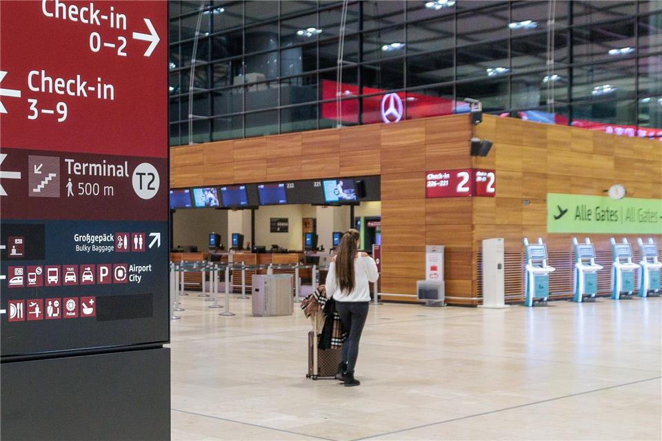 Wegen einer Drohnensichtung wurde der Flugbetrieb am BER zwischenzeitlich eingestellt. Carsten Koall/dpa