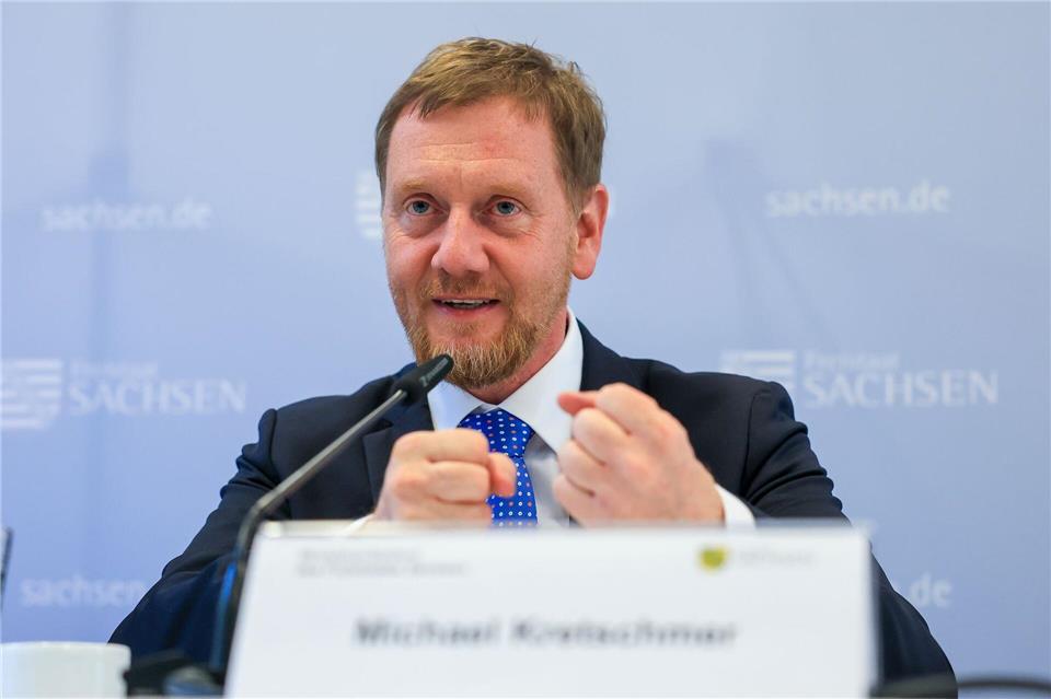 Bedrohung Kretschmers - Ermittler wollen schnelles Verfahren Wegen einer auf Facebook geposteten Drohung gegen Ministerpräsident Kretschmer muss sich ein 59-Jähriger im September vor Gericht verantworten. (Archivbild)Jan Woitas/dpa