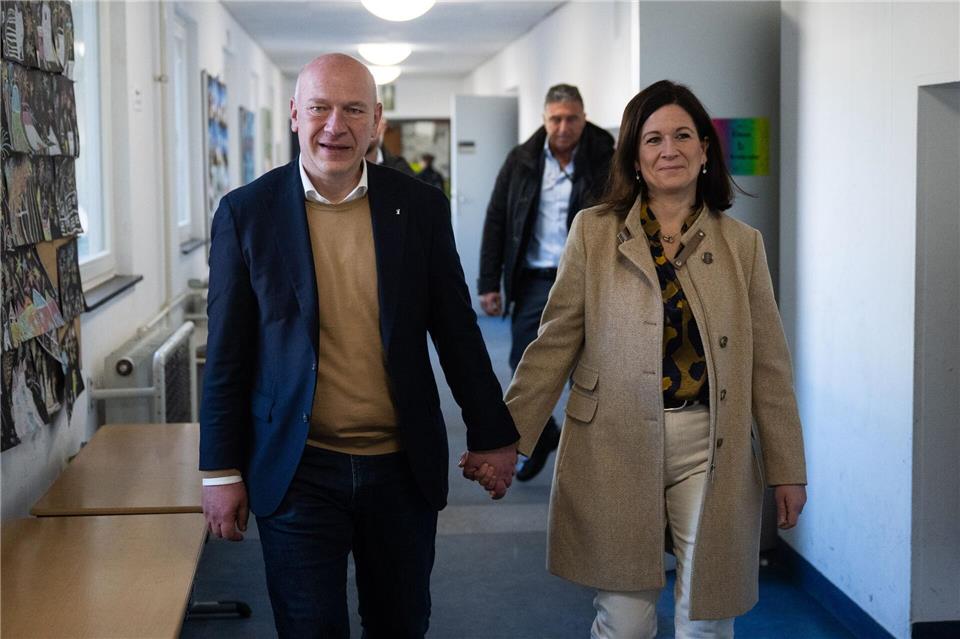 Wegner kam in Begleitung seiner Partnerin, Berlins Bildungssenatorin Katharina Günther-Wünsch.Christophe Gateau/dpa