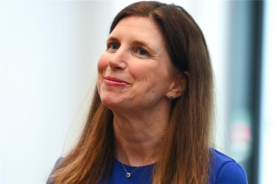 Wehrt sich seit Monaten gegen Begehrlichkeiten der Unicredit: Commerzbank-Chefin Bettina Orlopp. (Archivbild)Arne Dedert/dpa