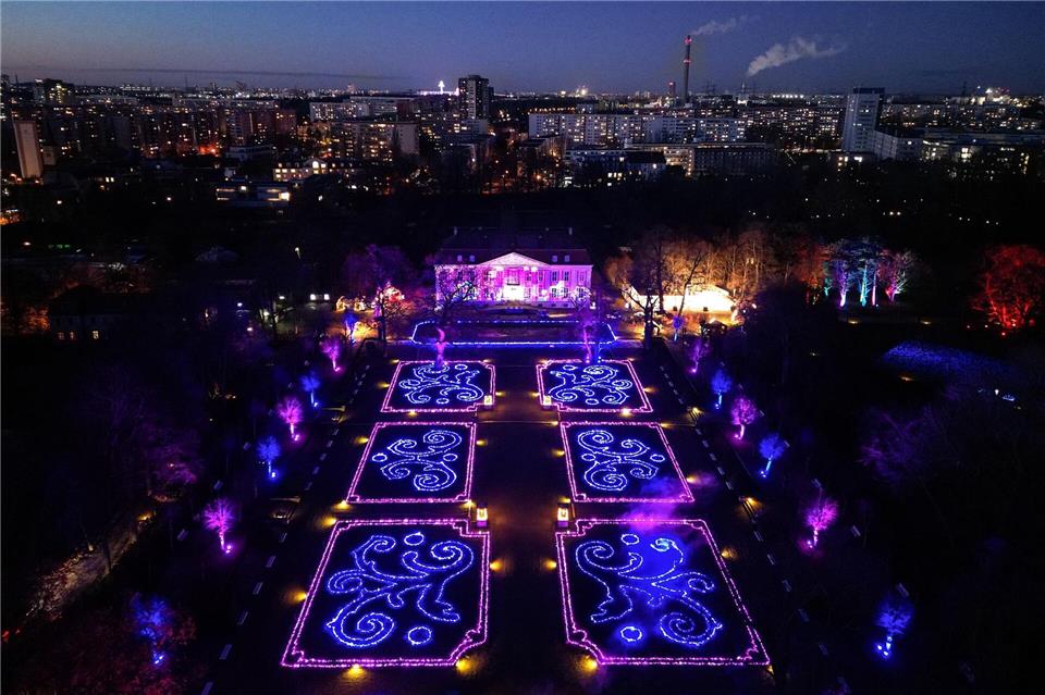 „Weihnachten im Tierpark“ in Berlin-Lichtenberg lockt seit Jahren zahlreiche Besucher an. Britta Pedersen/dpa