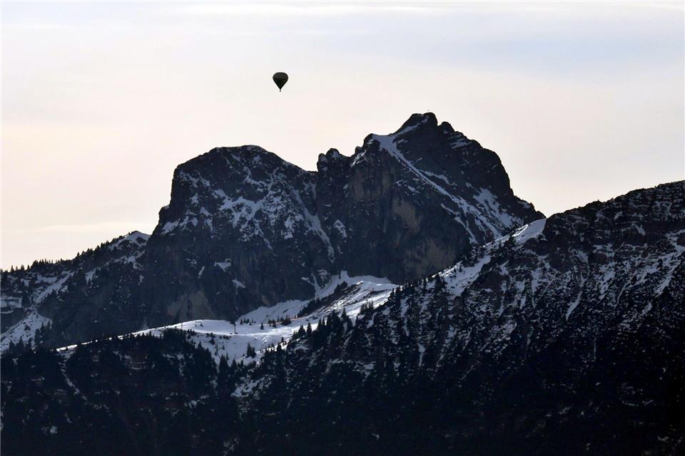 Weihnachten naht - gibt es Schnee in Bayern? (Archivbild)Karl-Josef Hildenbrand/dpa
