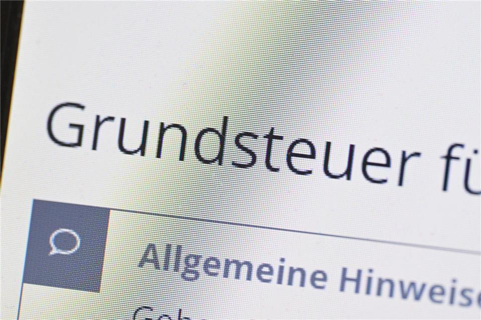 Weil das Gesetz erst jetzt durch den Landtag ging, herrschte auch nach Inkrafttreten der Grundsteuerreform Unsicherheit ob der künftigen Steuerlast (Symbolbild).  Bernd Wei�brod/dpa