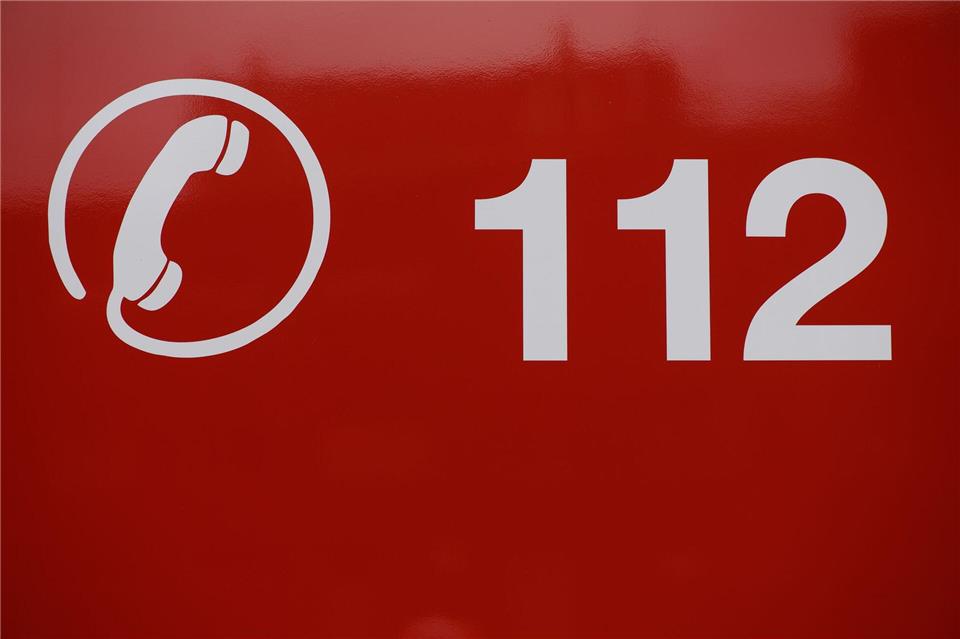 Weil die Frau hilflos wirkt, rückten die Kräfte aus. (Symbolbild)Klaus-Dietmar Gabbert/dpa