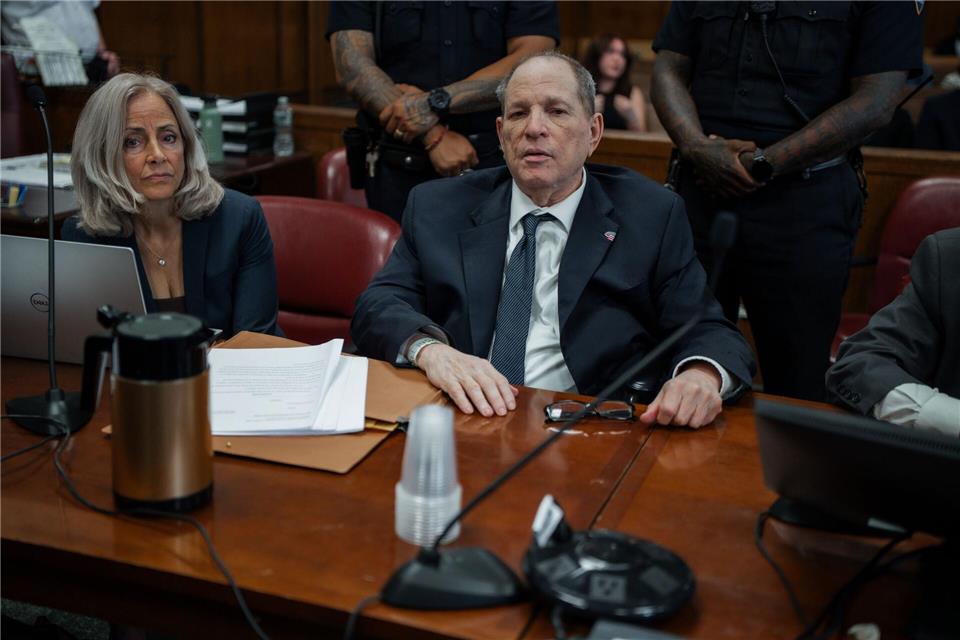 Weinstein geht es im aktuellen Verfahren darum, seinen Namen reinzuwaschen. (Archivbild)Olga Federova/EPA Pool via AP/dpa