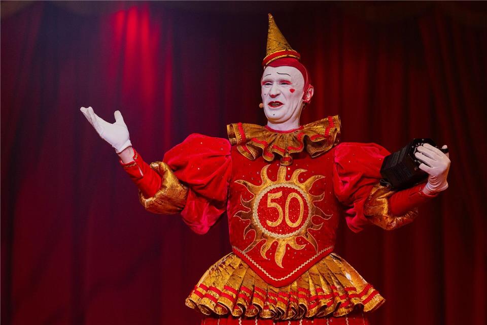 Weißclown „Gensi“ (Fulgenci Mestres) ist seit mehr als 20 Jahren einer der Stars bei Roncalli. Rolf Vennenbernd/dpa