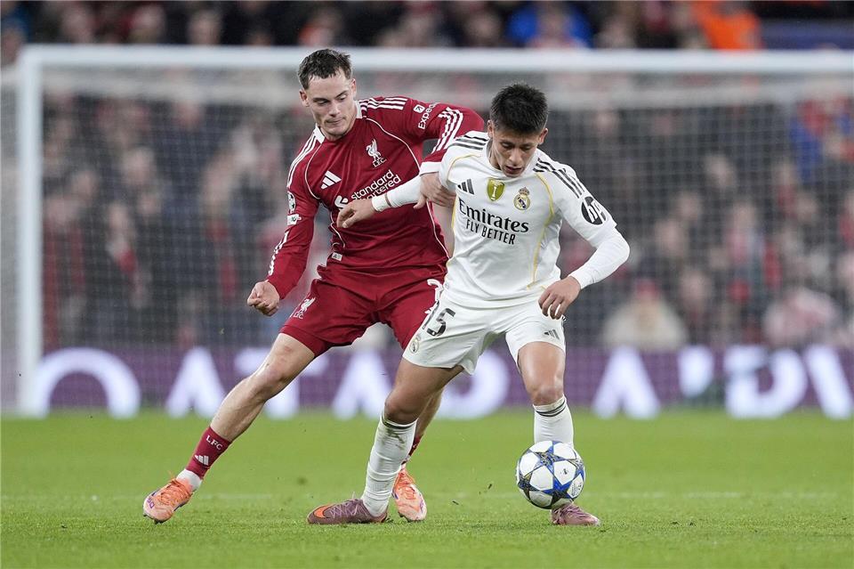 Weiter im Fokus: Liverpools Florian Wirtz (l) fand gegen Real Madrid zu alter Stärke.Peter Byrne/PA Wire/dpa