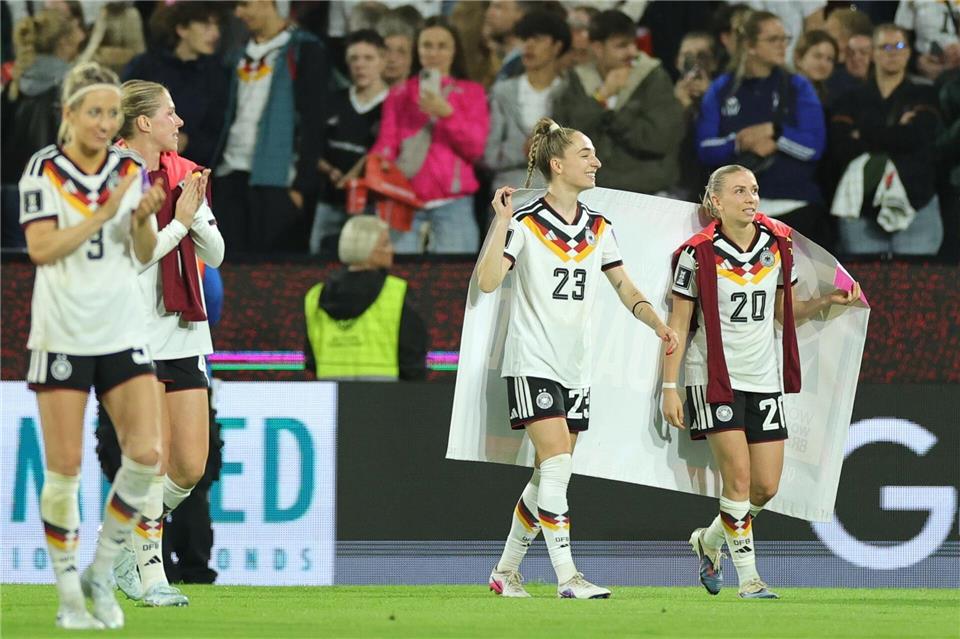 Weitere Schritte nach dem gelösten WM-Ticket: die deutschen Fußballerinnen.Rolf Vennenbernd/dpa