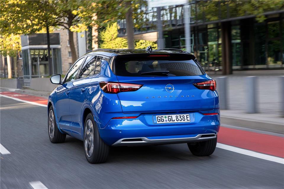 Welchen hätten S‘ denn gern? Im Angebot sind Grandland mit Benzin- Diesel- oder mit Plug-in-Hybrid-Antrieb (Foto).Opel/dpa-tmn