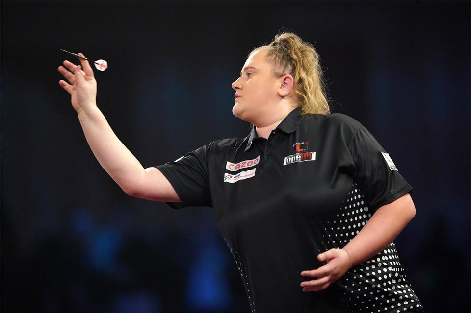 Darts-Star Littler scheitert bei Jugend-WM gegen eine Frau Weltmeister-Besiegerin: Beau Greaves. (Archivbild) Zac Goodwin/PA Wire/dpa