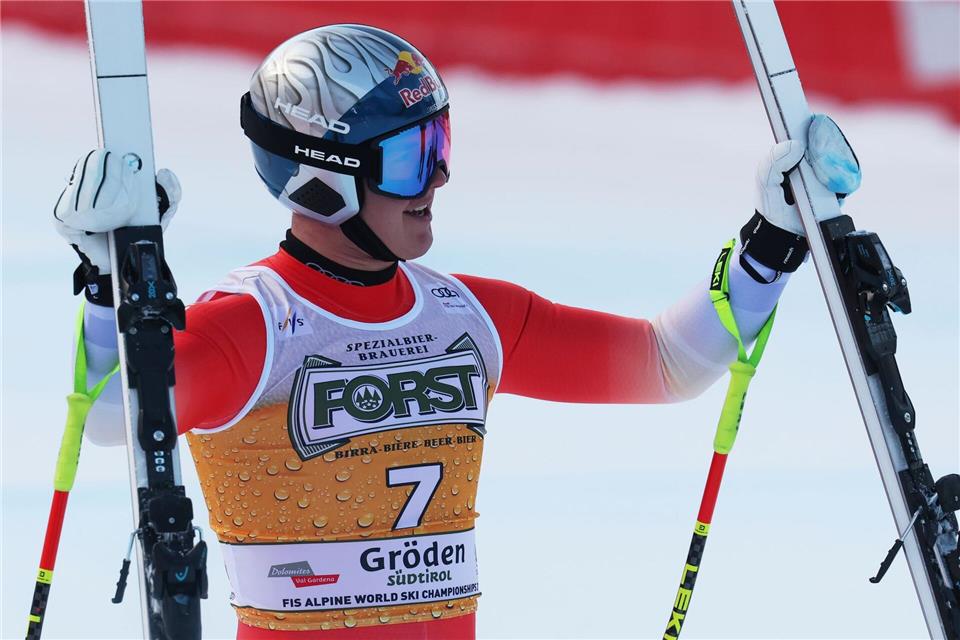 Weltmeister Franjo von Allmen gewinnt die Abfahrt von Gröden.Alessandro Trovati/AP/dpa