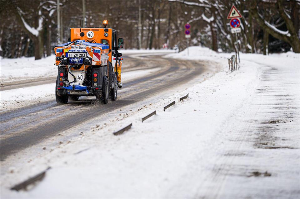 Wenig Verkehr in Niedersachsen. (Archivbild)Moritz Frankenberg/dpa