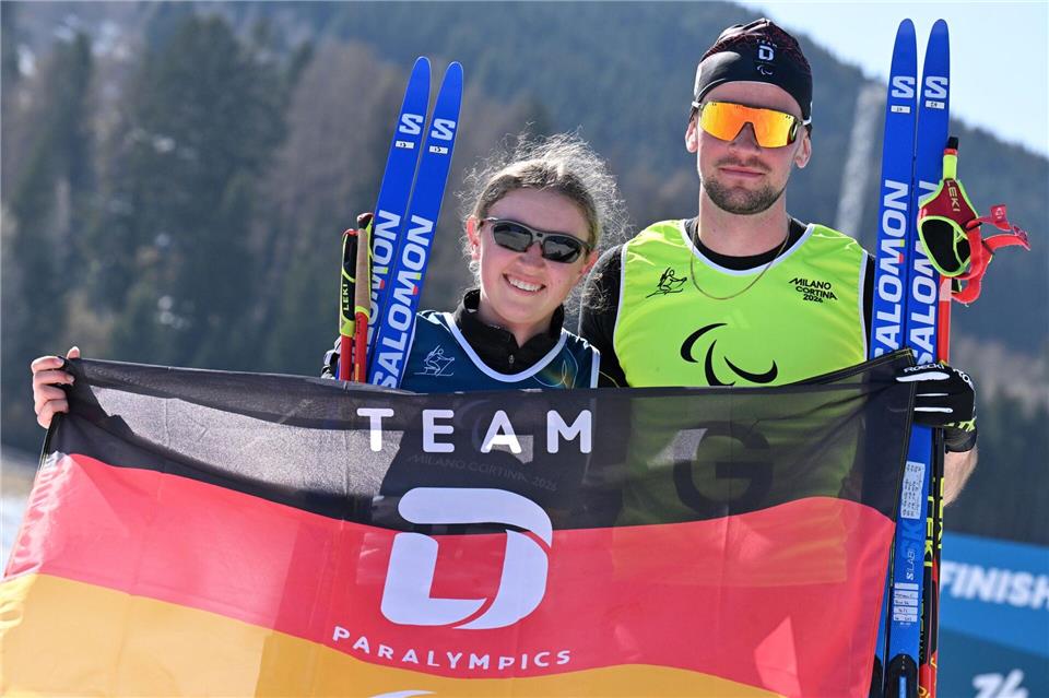 Wenig später jubelte auch Leonie Walter mit Guide Christian Krasman. Martin Schutt/dpa
